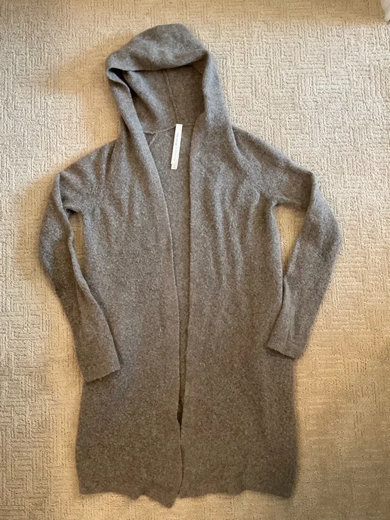💜Aritzia Group Babaton Ammonius Merino Yak Wool Blend Hooded Cardigan Taupe XS - Picture 2 of 12